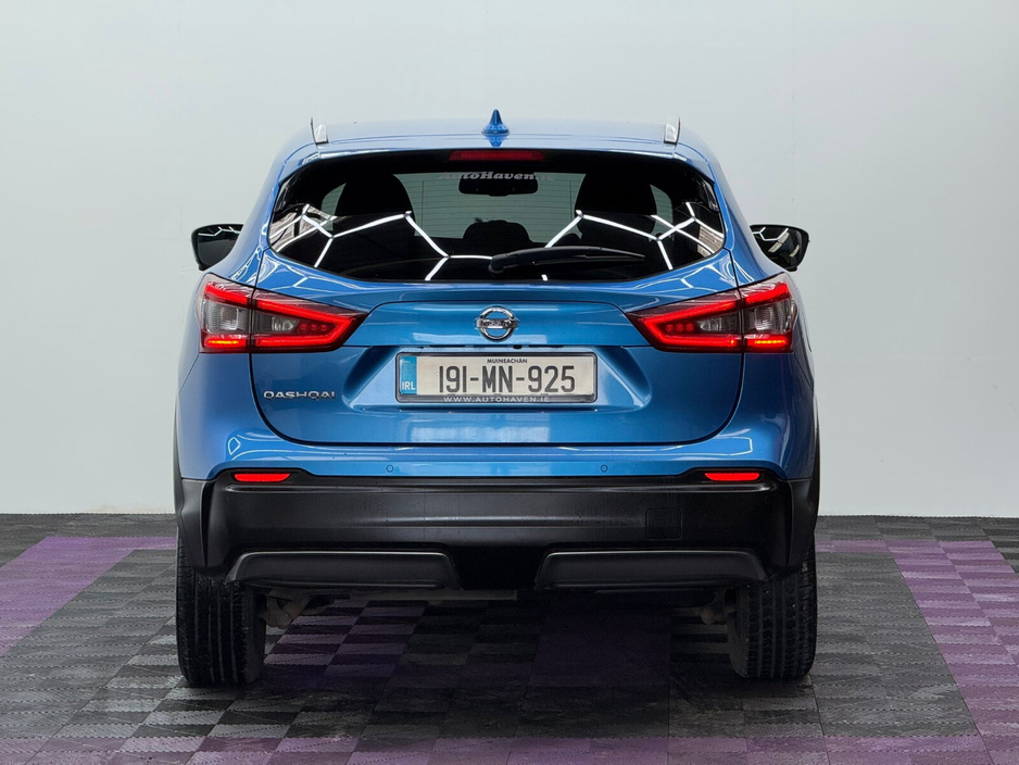 2019 Nissan Qashqai - image 3
