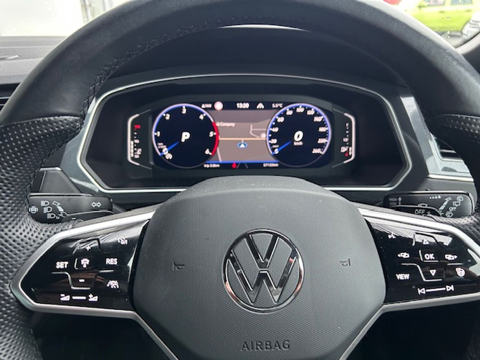 2023 Volkswagen Tiguan 2.0 TDI 150HP R-Line DSG D7F Automatic Mint €45,995