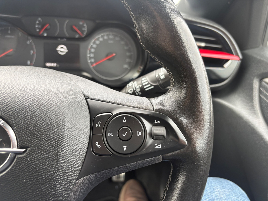 2021 Opel Corsa - image 24