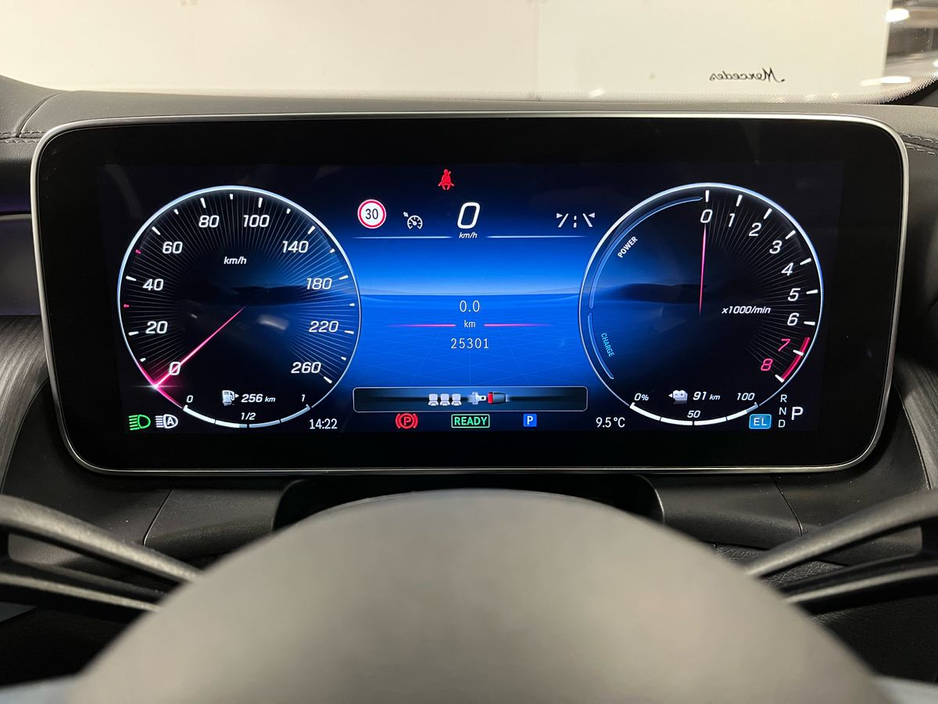 2024 Mercedes-Benz GLC Class - image 9