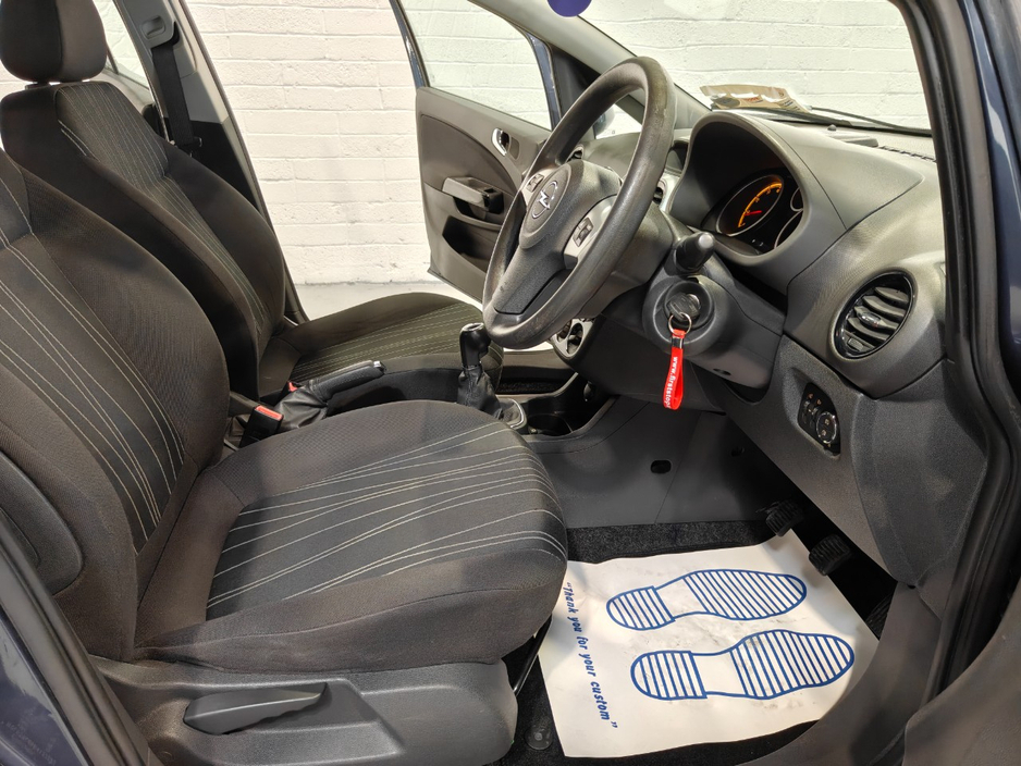 2011 Opel Corsa - image 18