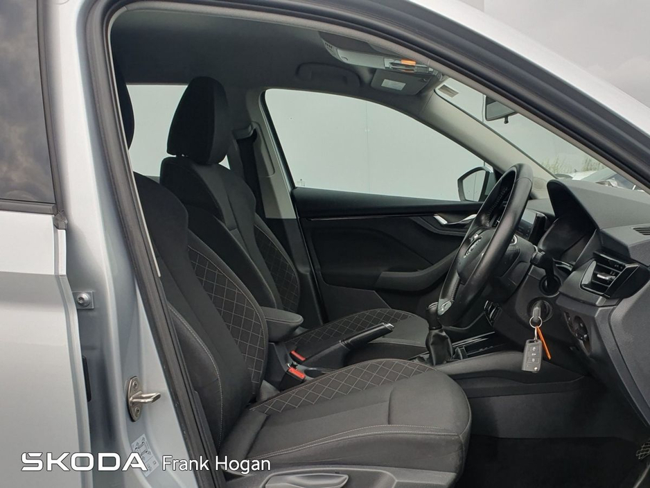 2021 Skoda Scala - image 8