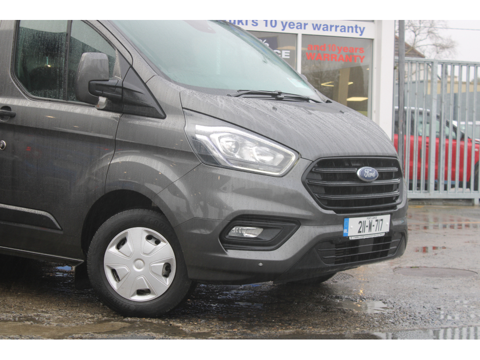 2021 Ford Transit Custom - image 3