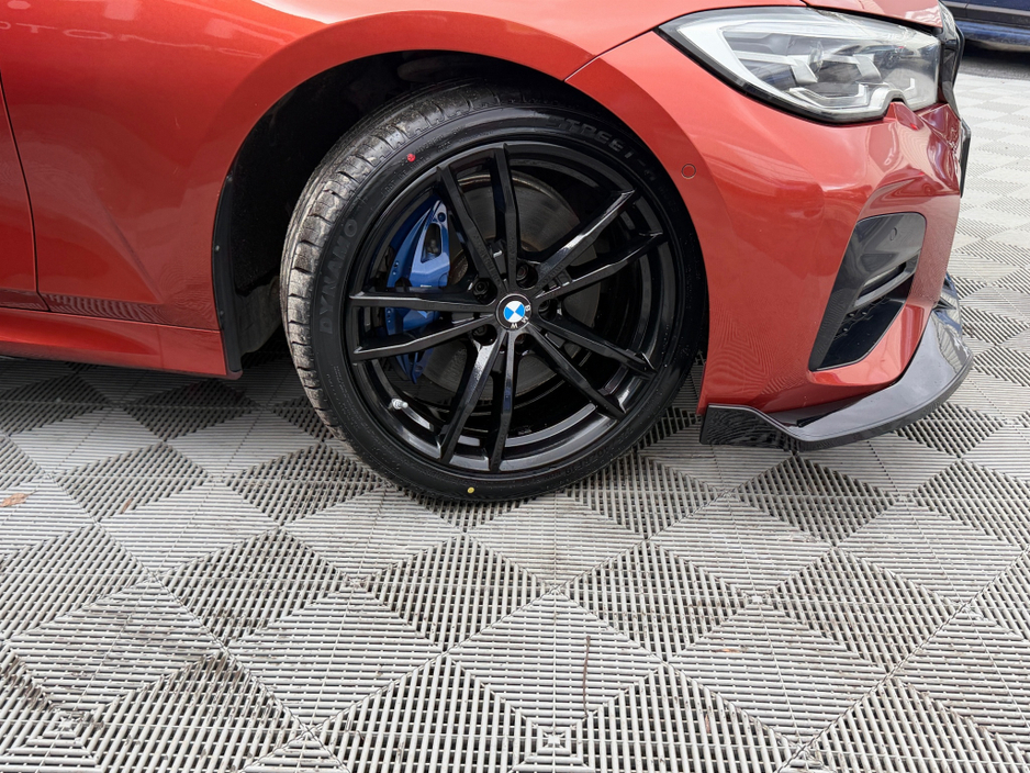 2020 BMW 3 Series - image 11