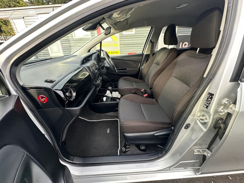 2019 Toyota Vitz - image 15