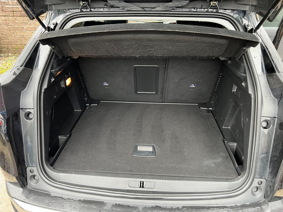 2021 Peugeot 3008 - image 21