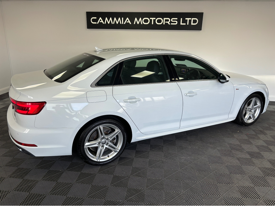 2017 Audi A4 - image 6