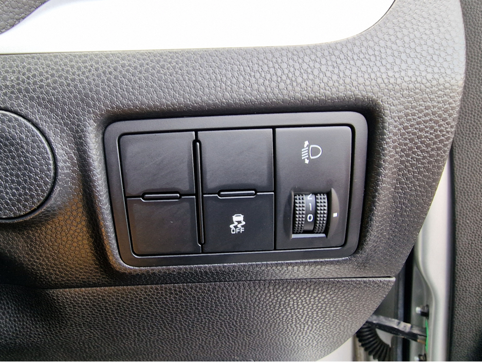 2017 Kia Picanto - image 19