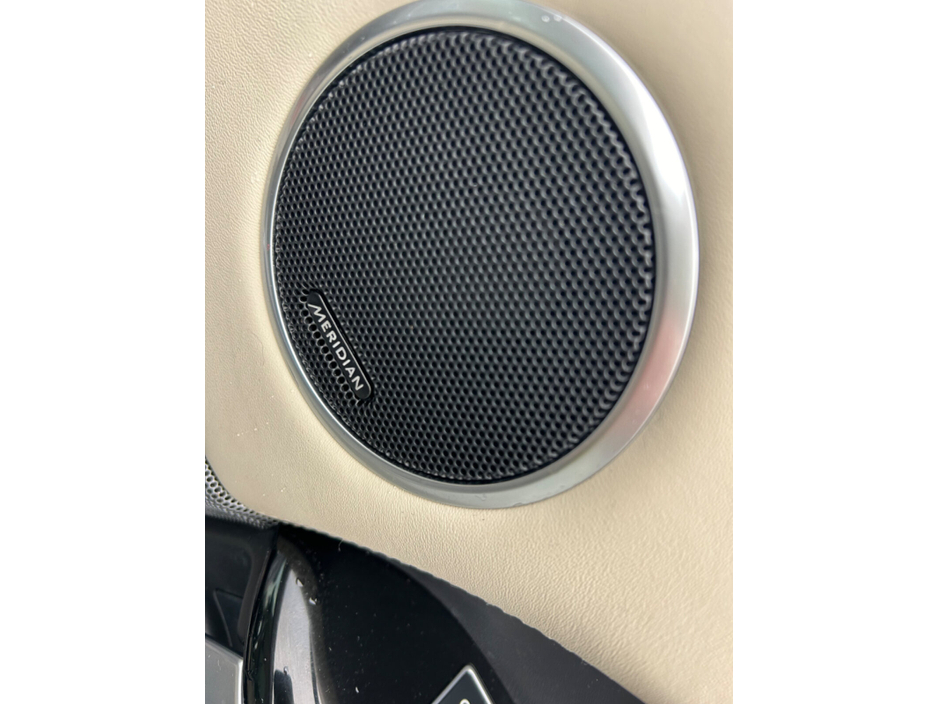 2022 Land Rover Range Rover - image 18