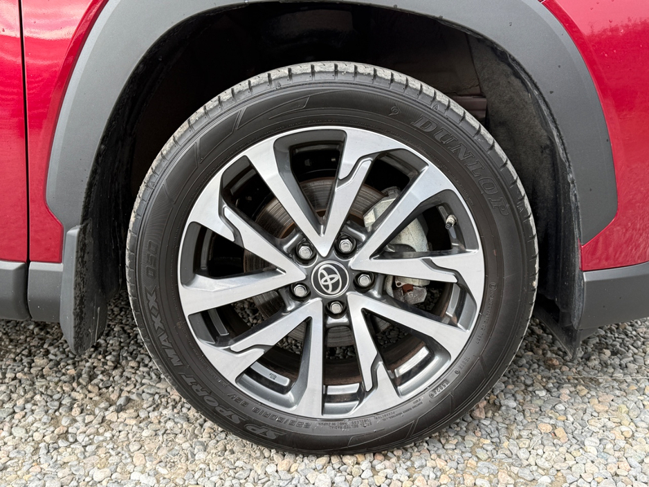 2025 Toyota Corolla Cross - image 9