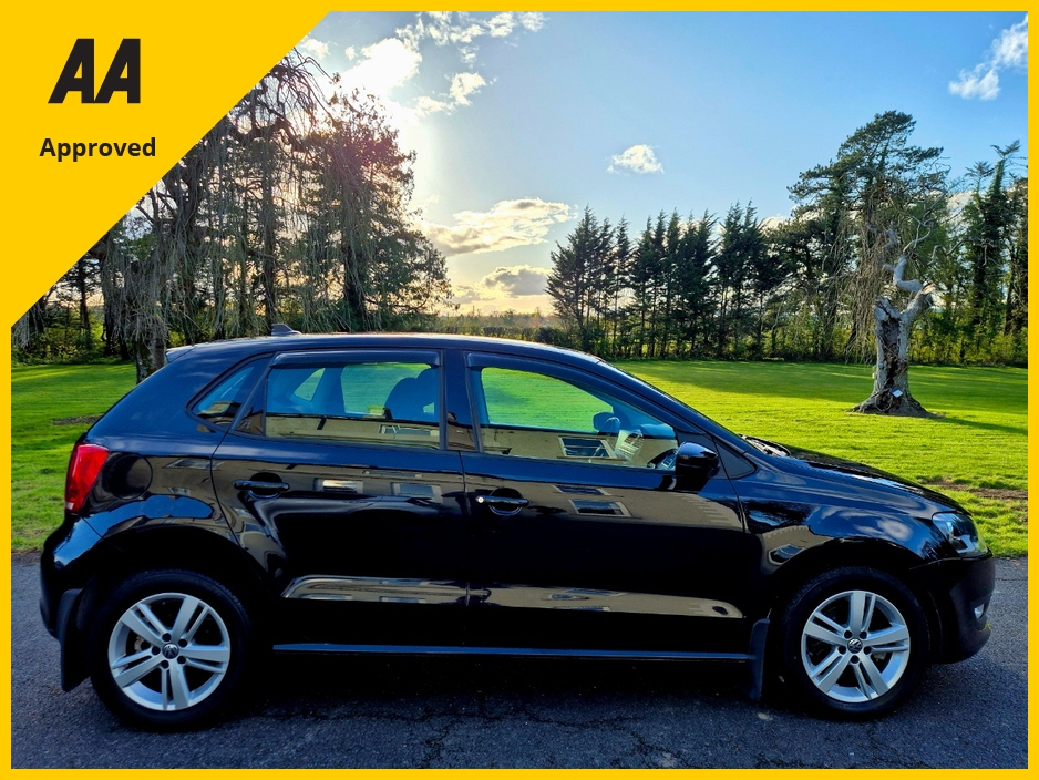 2014 Volkswagen Polo - image 8