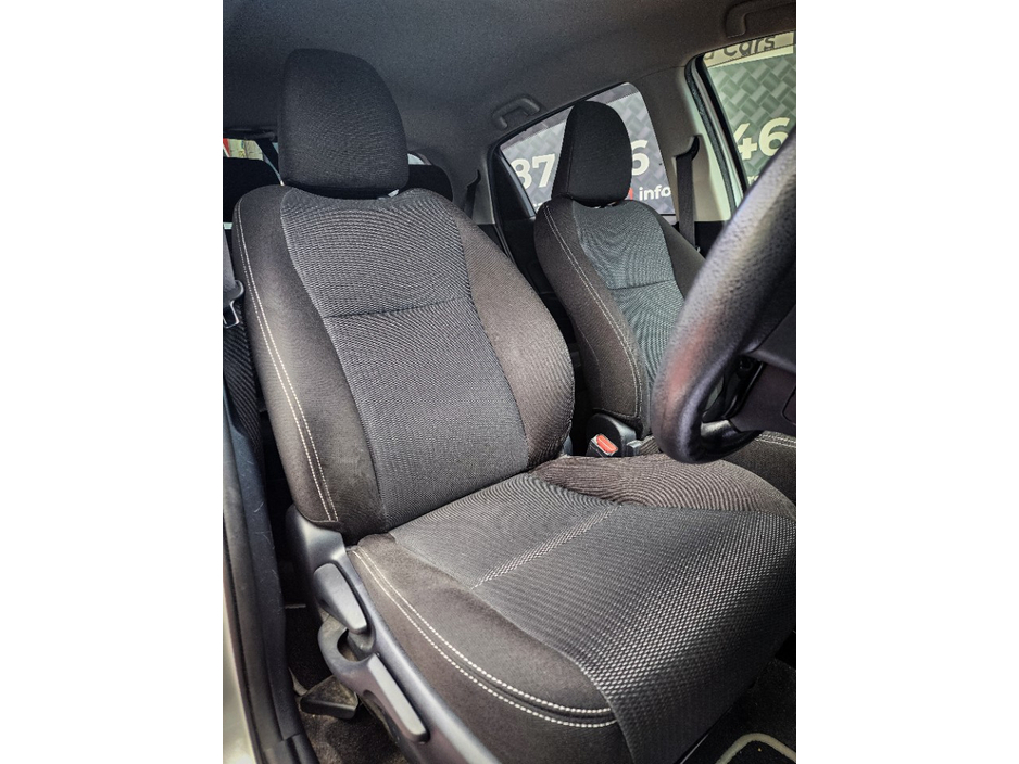 2020 Toyota Vitz - image 26