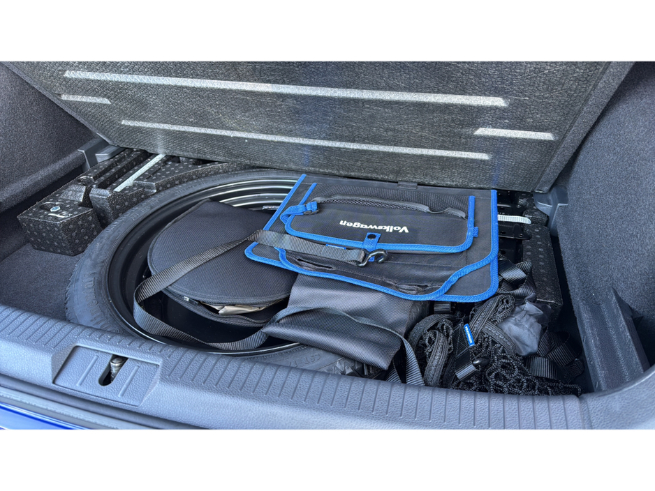 2014 Volkswagen Golf - image 21