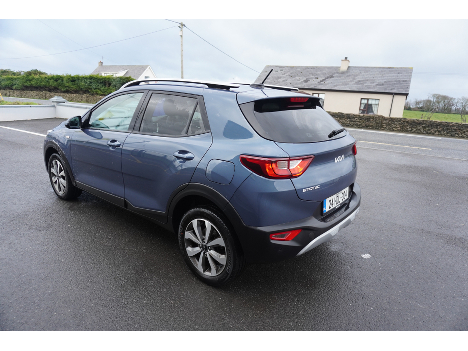2024 Kia Stonic - image 6