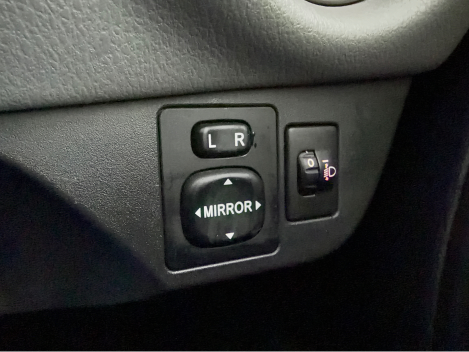 2015 Toyota Yaris SOL 1.33 PETROL 6 SPEED MANUAL 4DR HATCHBACK *ONE OWNER IRISH CAR* *TOP SPEC* *FULL TOYOTA SERVICE HISTORY* *NEW NCT 01/2027* *€200 ROAD TAX* *FINANCE ARRANGED TODAY* €10,450