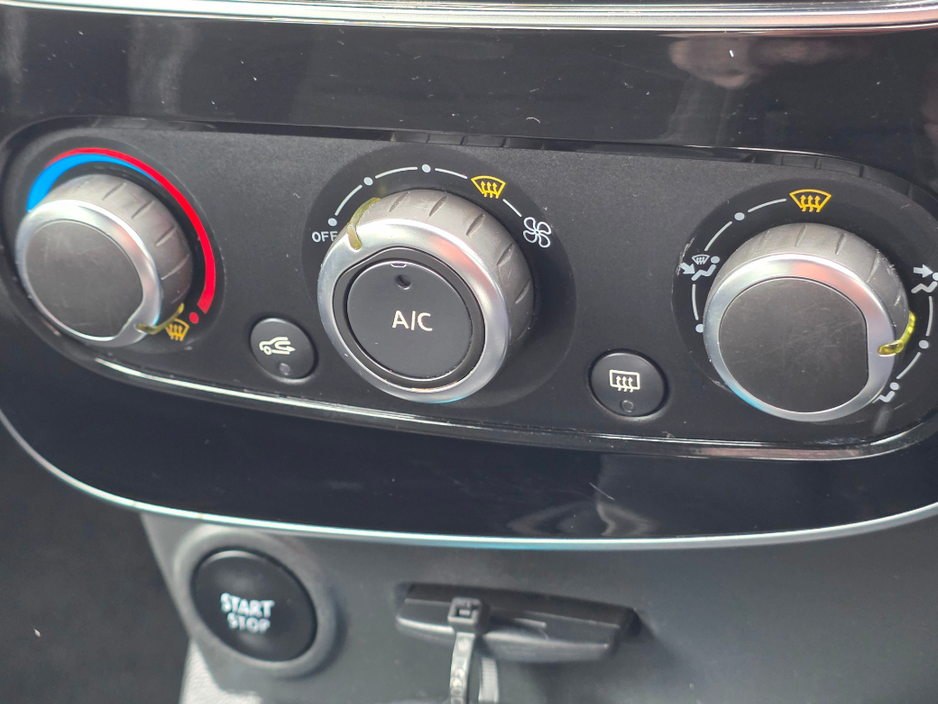 2019 Renault Clio - image 13