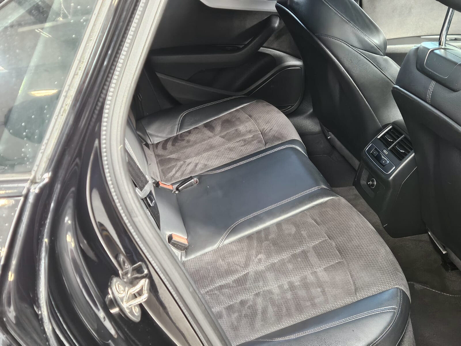 2019 Audi A4 - image 10