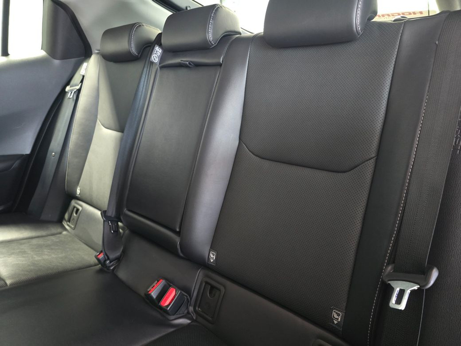 2023 Toyota Prius - image 10