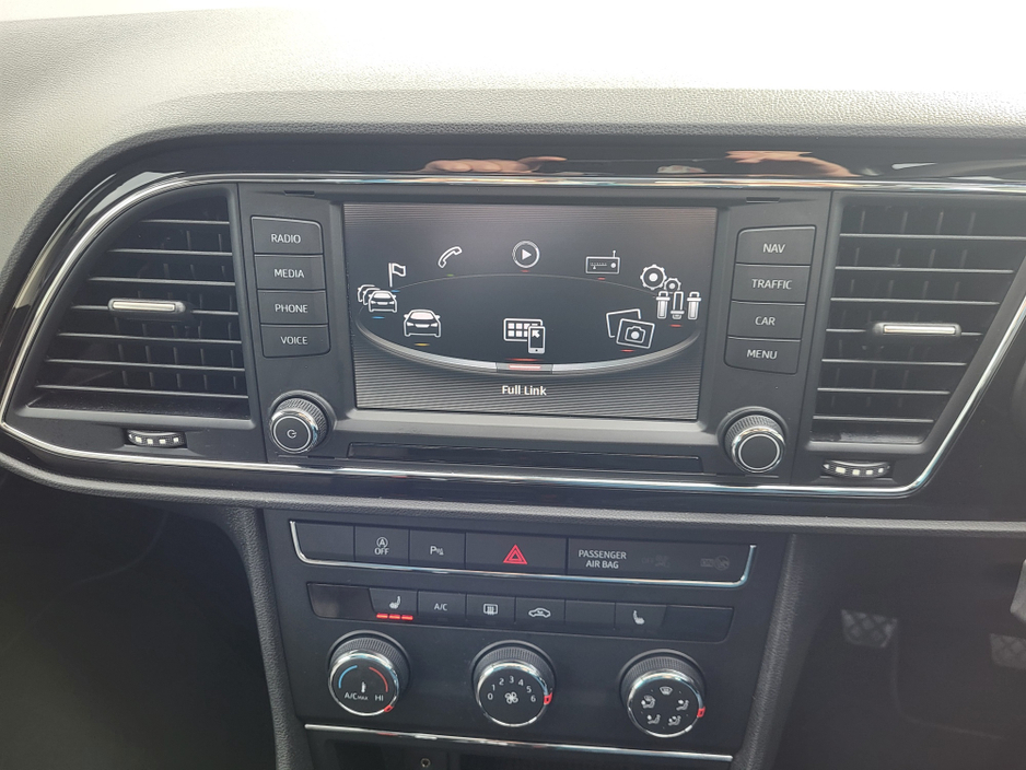 2016 SEAT Leon - image 23