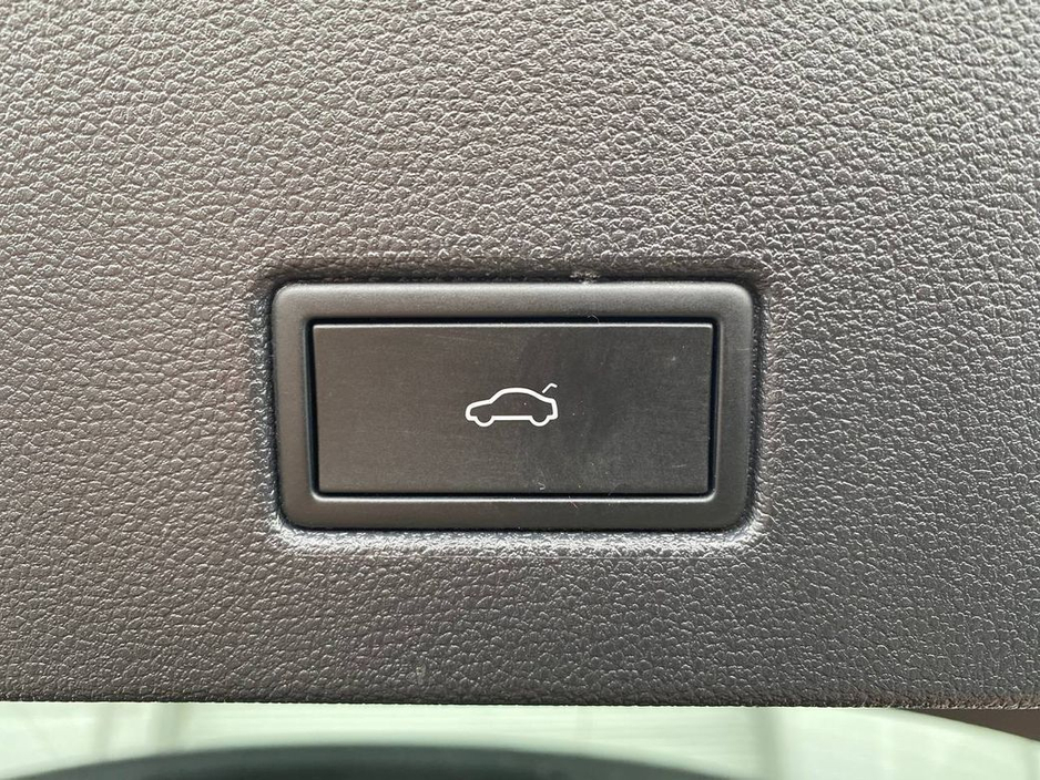 2022 Volkswagen T-Roc - image 14