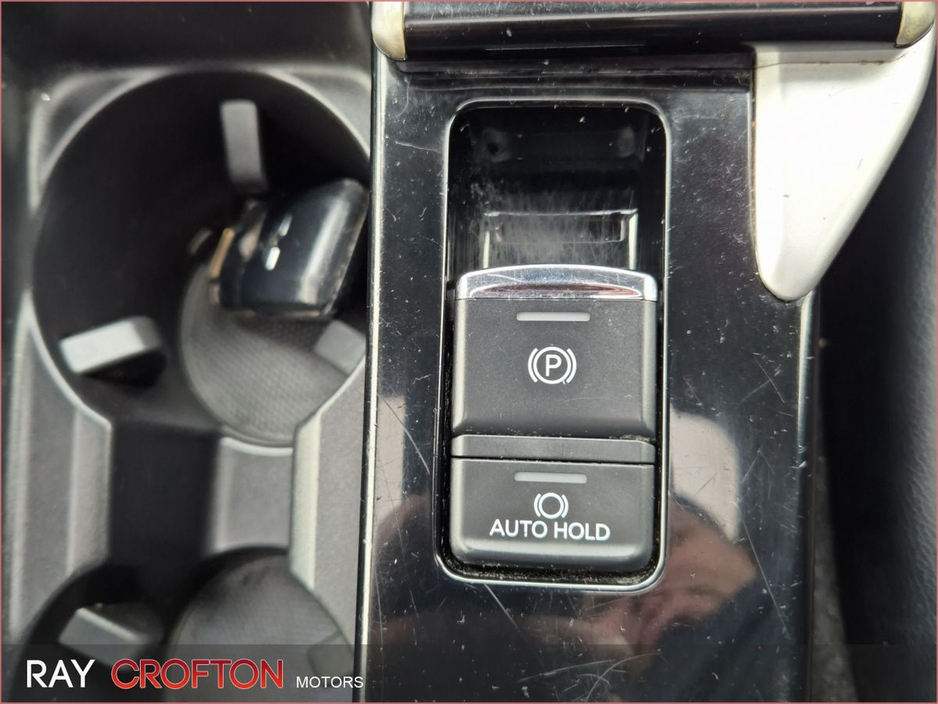 2018 Mitsubishi Eclipse Cross - image 18