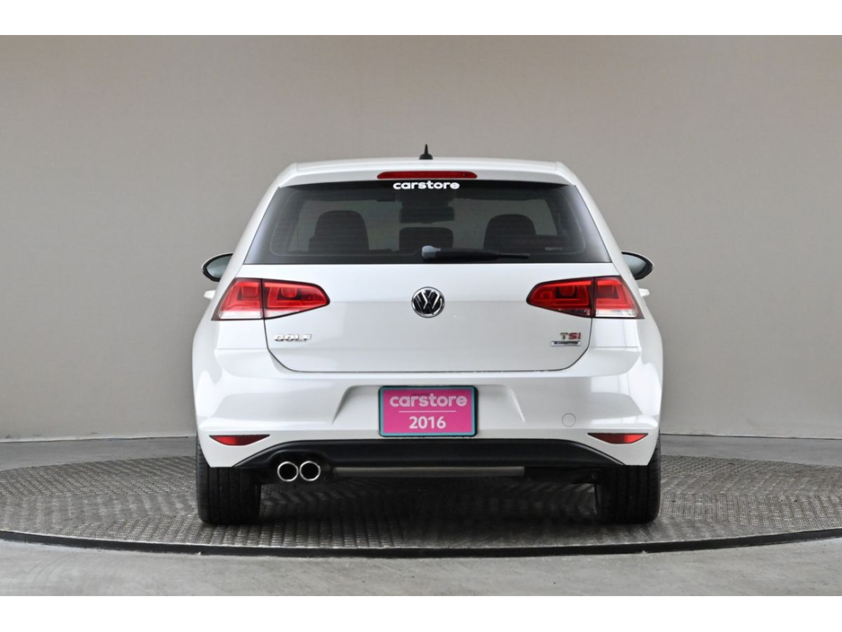 2018 Volkswagen Golf - image 8