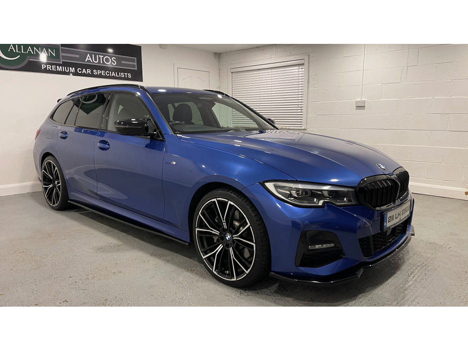 2021 BMW 3 Series - image 7