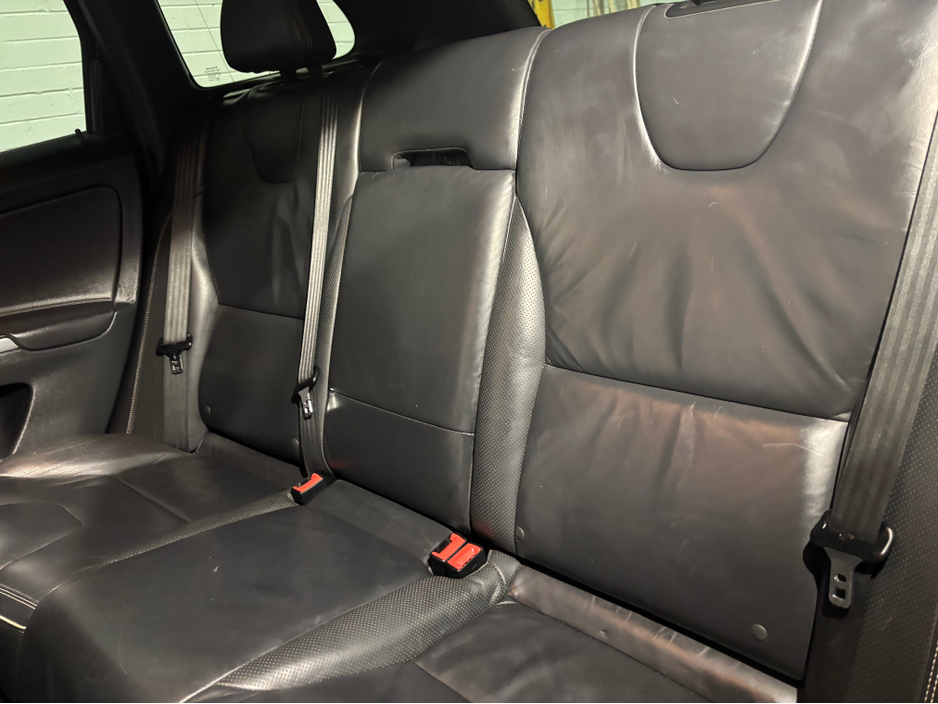 2016 Volvo XC60 - image 23