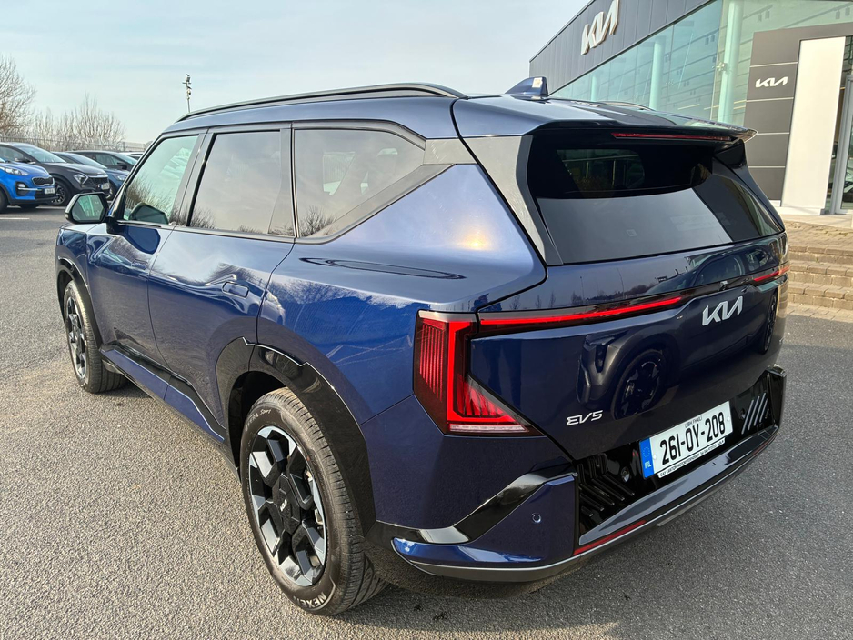 2026 Kia EV5 - image 3