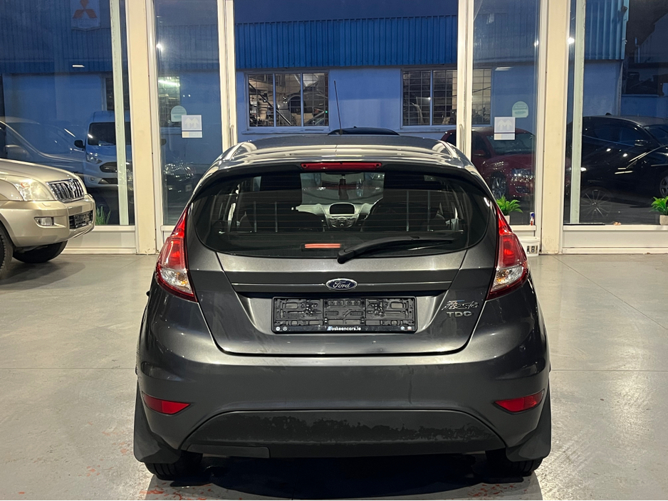 2016 Ford Fiesta MCA ZETEC 1.5 75PS M5 4DR 5DR €8,950