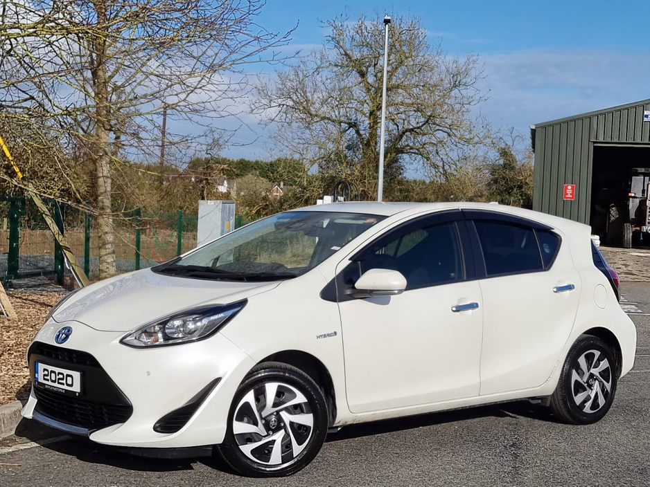 2018 Toyota Aqua - image 9