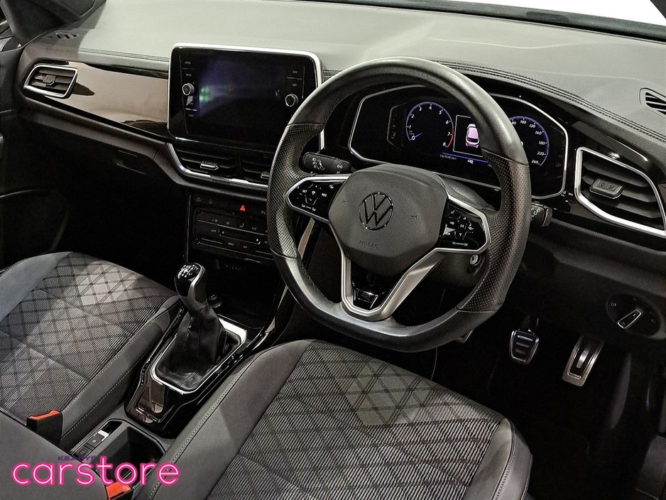 2023 Volkswagen T-Roc - image 15