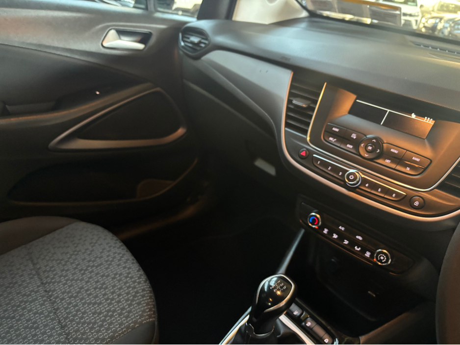 2021 Opel Crossland X - image 6