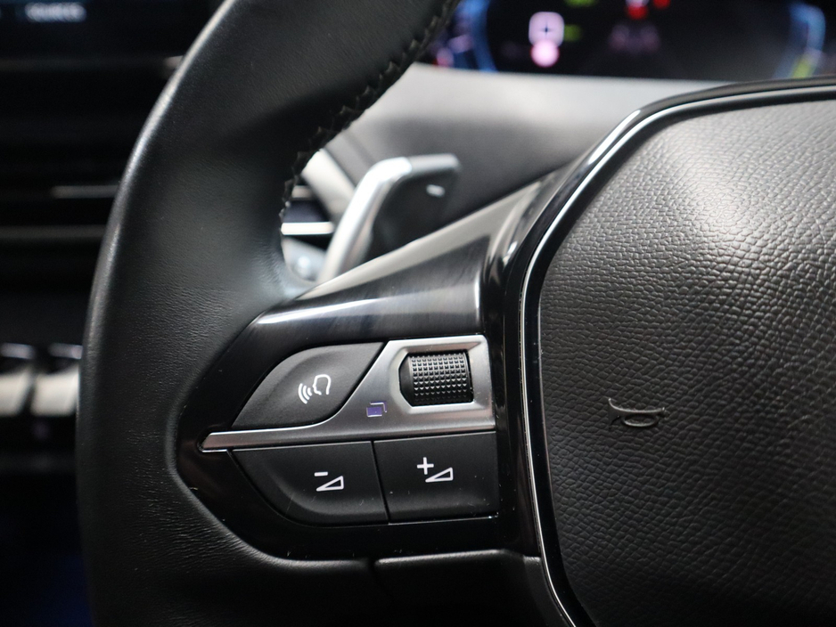 2023 Peugeot 3008 - image 12