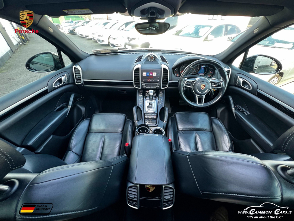 2017 Porsche Cayenne - image 11