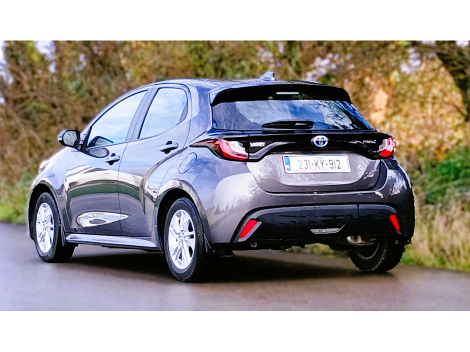 2023 Toyota Yaris 1.5 HYBRID LUNA 4DR AUTO €23,500