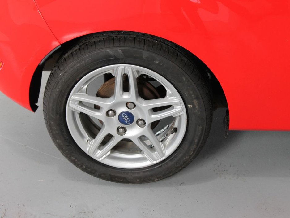 2014 Ford Fiesta 1.25 Zetec 82PS 3DR €7,999