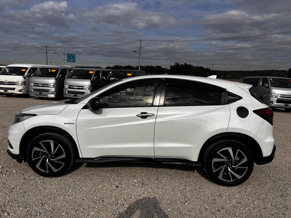 2018 Honda Vezel - image 10