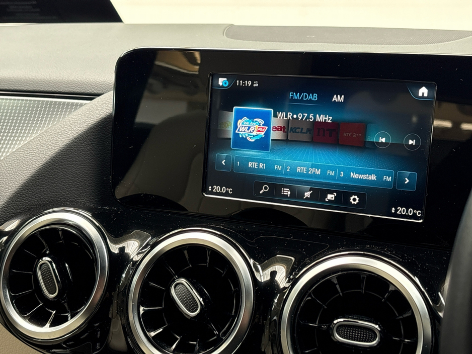 2021 Mercedes-Benz GLA Class - image 13