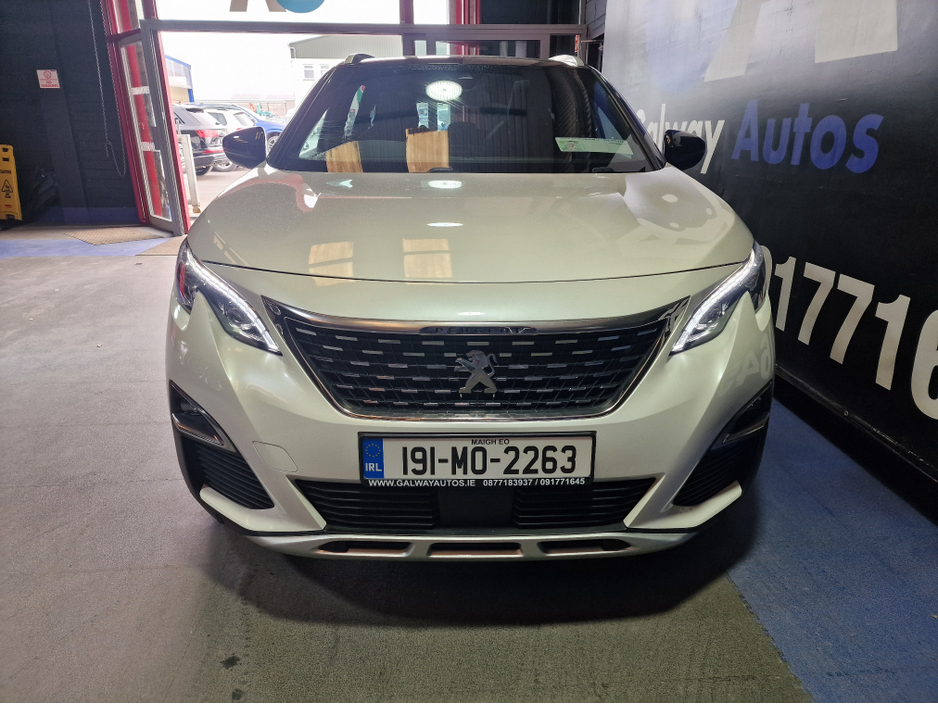 2019 Peugeot 5008 - image 3