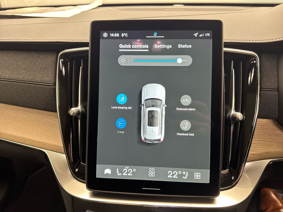 2026 Volvo XC90 - image 16