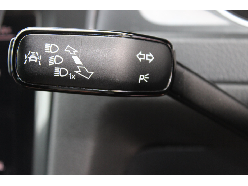 2018 Volkswagen Golf - image 23