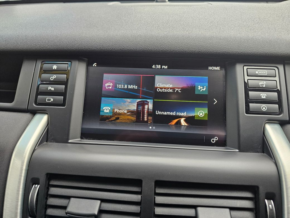 2018 Land Rover Discovery Sport - image 23