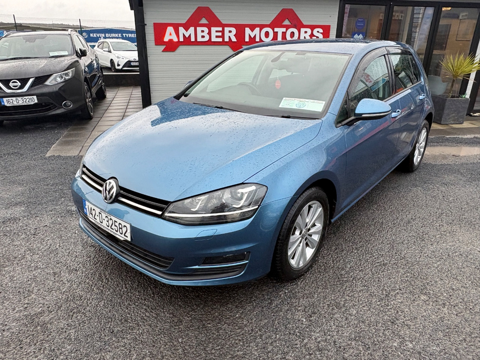 2014 Volkswagen Golf - image 2