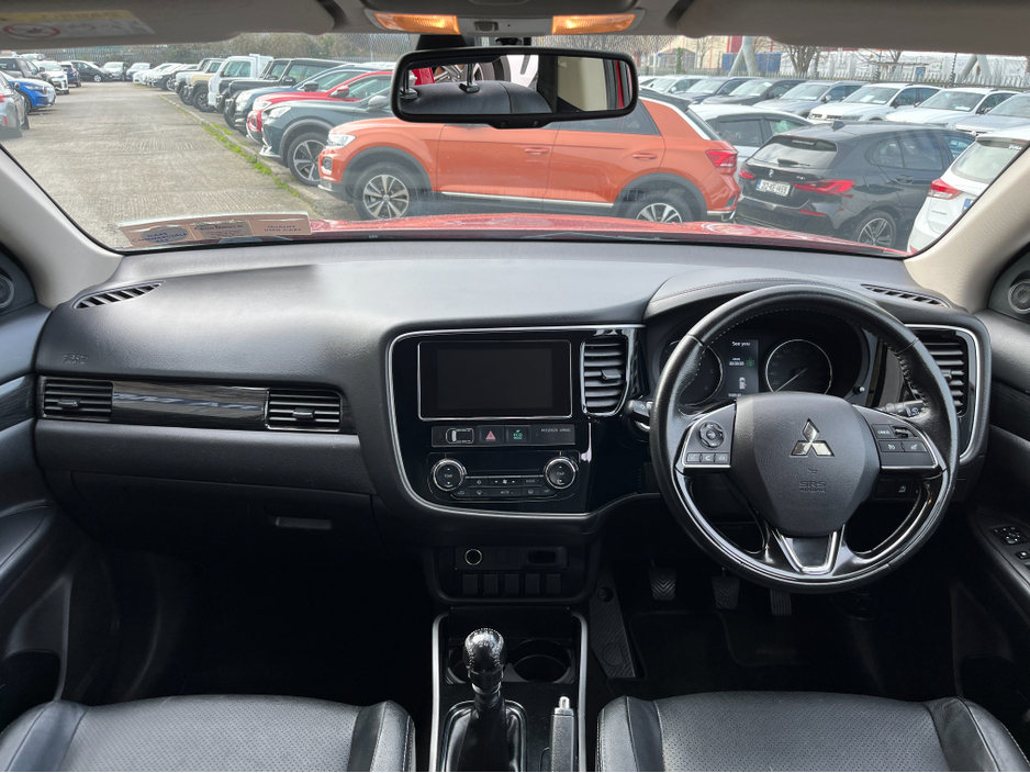 2018 Mitsubishi Outlander - image 15