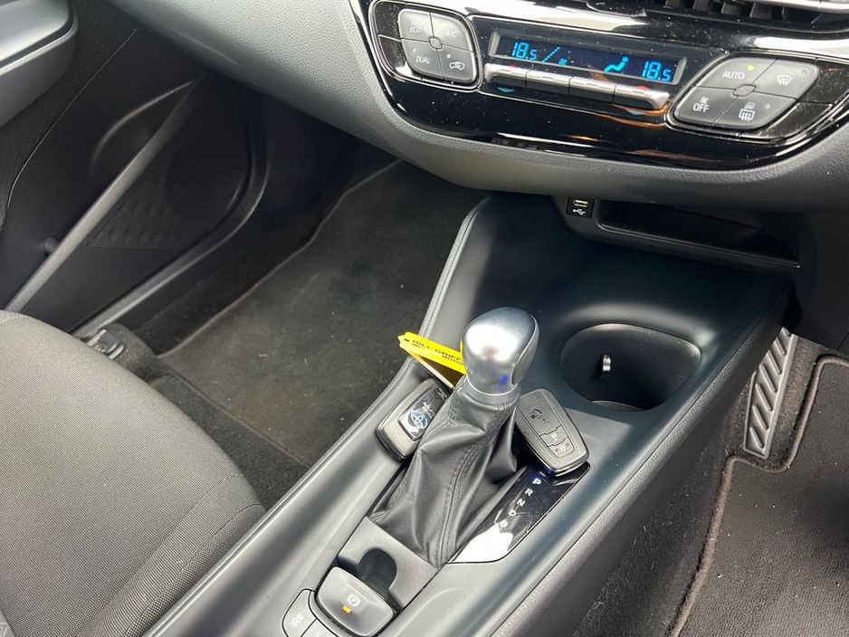 2020 Toyota C-HR - image 11