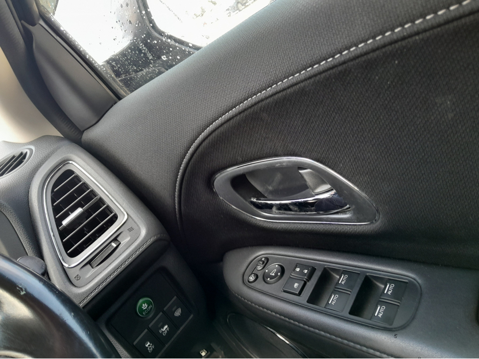 2015 Honda Vezel - image 20