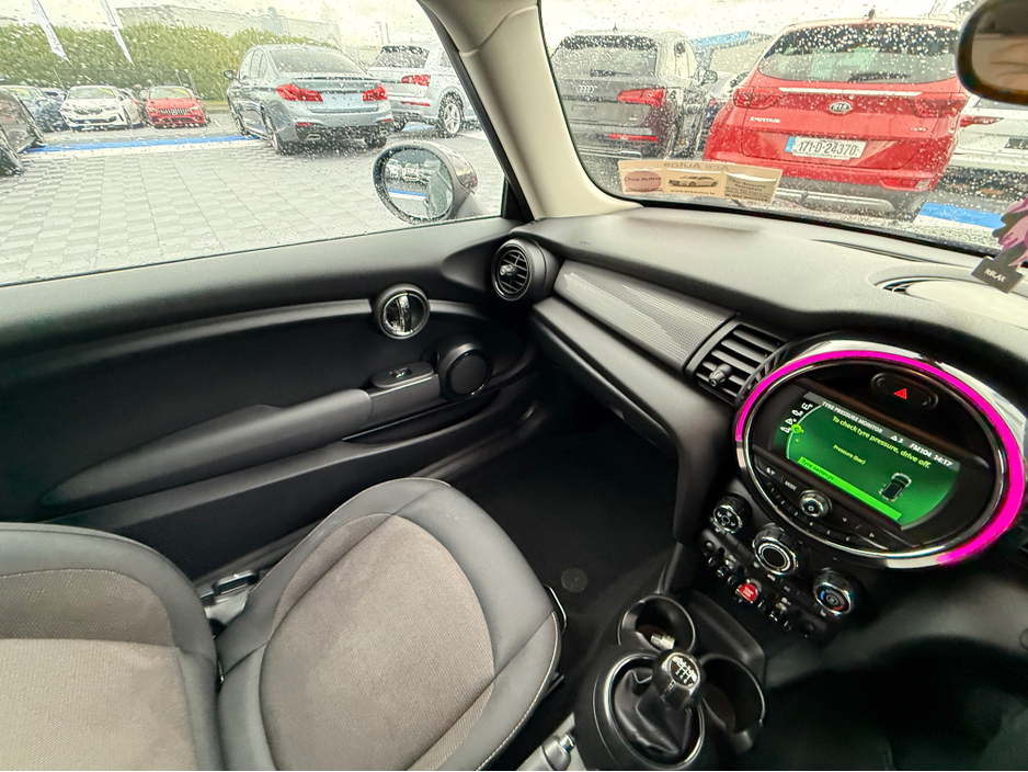 2018 MINI Cooper 1.5 PETROL - MANUAL - 12M WARRANTY - CAR:  1668 €12,950