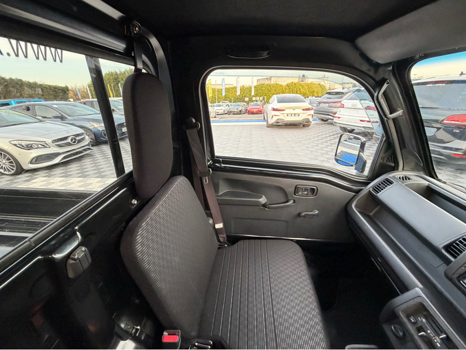 2019 Daihatsu Fourtrak - image 27