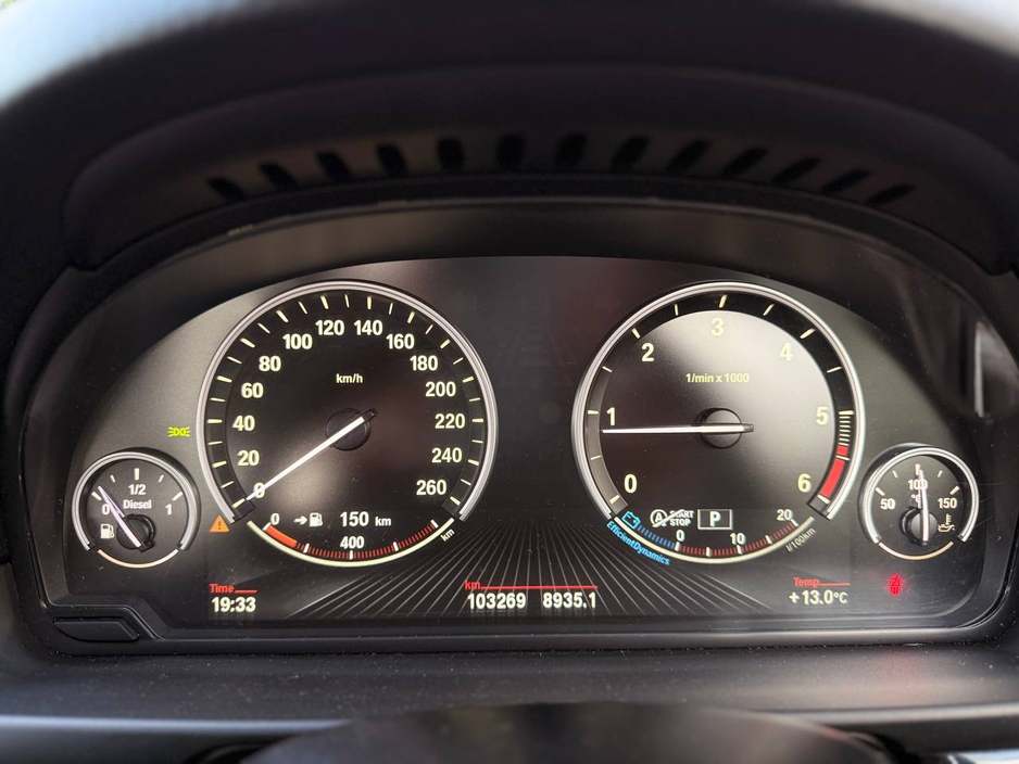 2014 BMW 5 Series - image 47